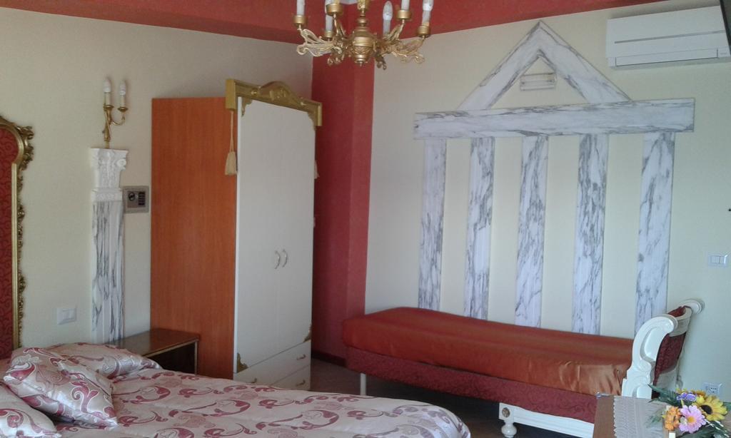 Olimpo Palace Affittacamere Шилла Номер фото