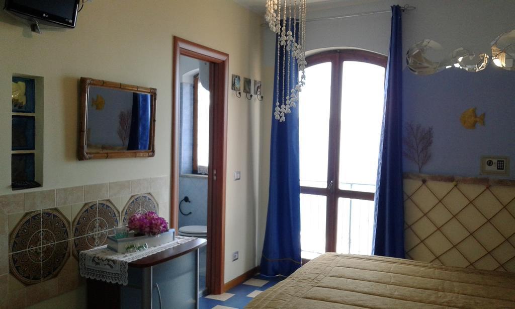 Olimpo Palace Affittacamere Шилла Номер фото